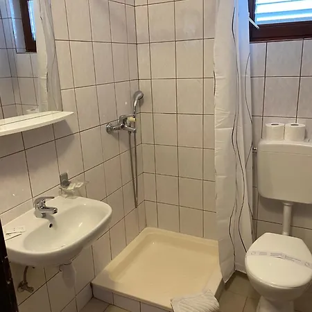 Deli Apartament *