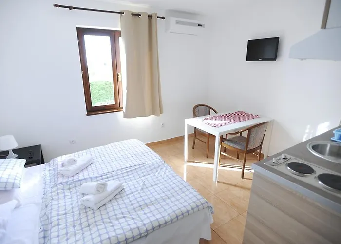 Apartman Deli