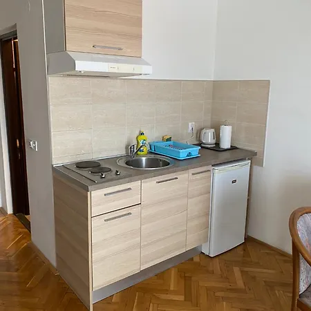 Deli Apartman *